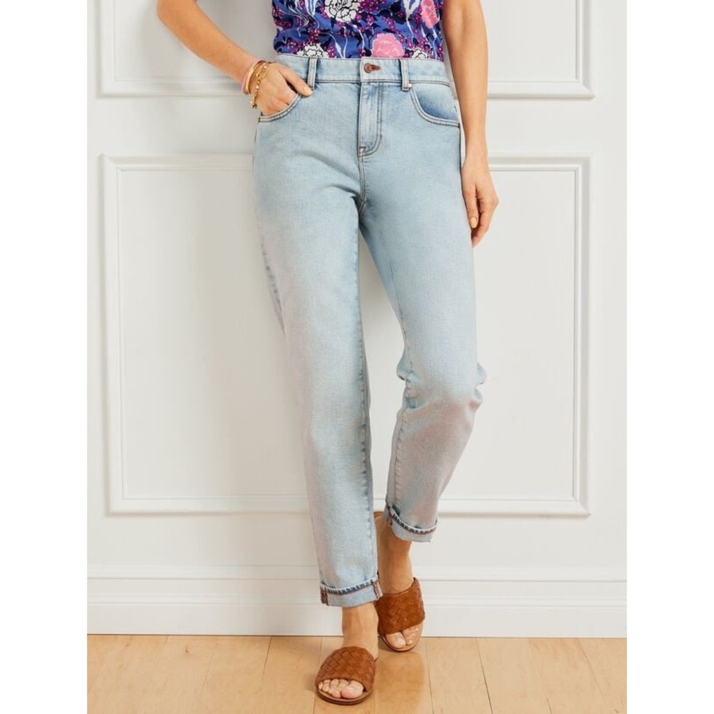 Talbots Everyday Relaxed Jeans in Fiji Wash, Women's Size 8P - Picture 1 of 10